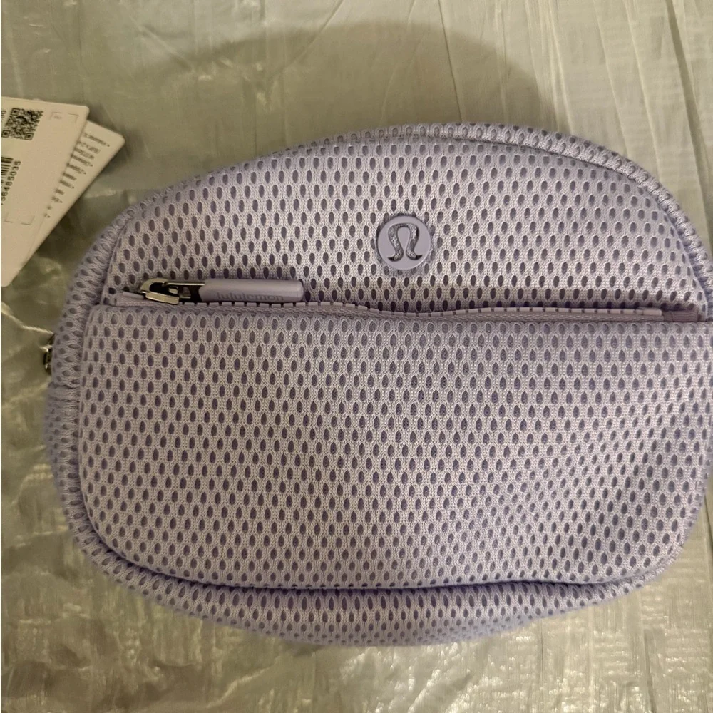 City Essentials Mini Pouch 1L *Knit Mesh